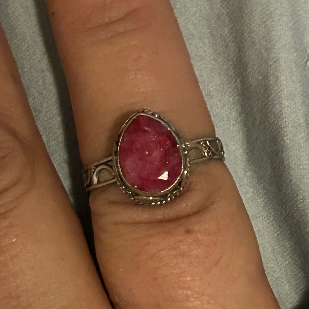 Elegant Silver Ring With Ruby - image 3